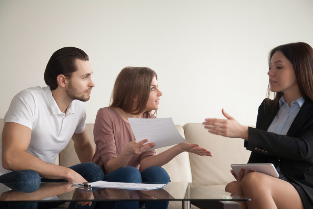 Pinellas County Divorce Mediator Meeting with Client